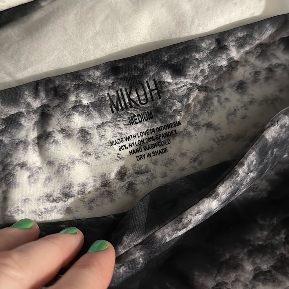 Mikoh Set M Bottom S Top. Perfect Condition - image 2